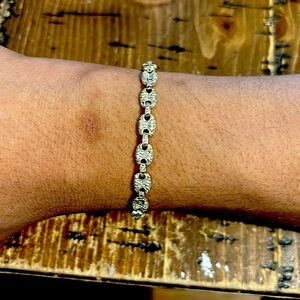 Brand New   Sterling Silver 925 Gucci style Bracelet